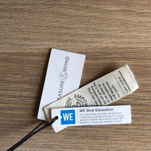 💥Treasure & Bond little girls top💥 - Picture 3 of 3